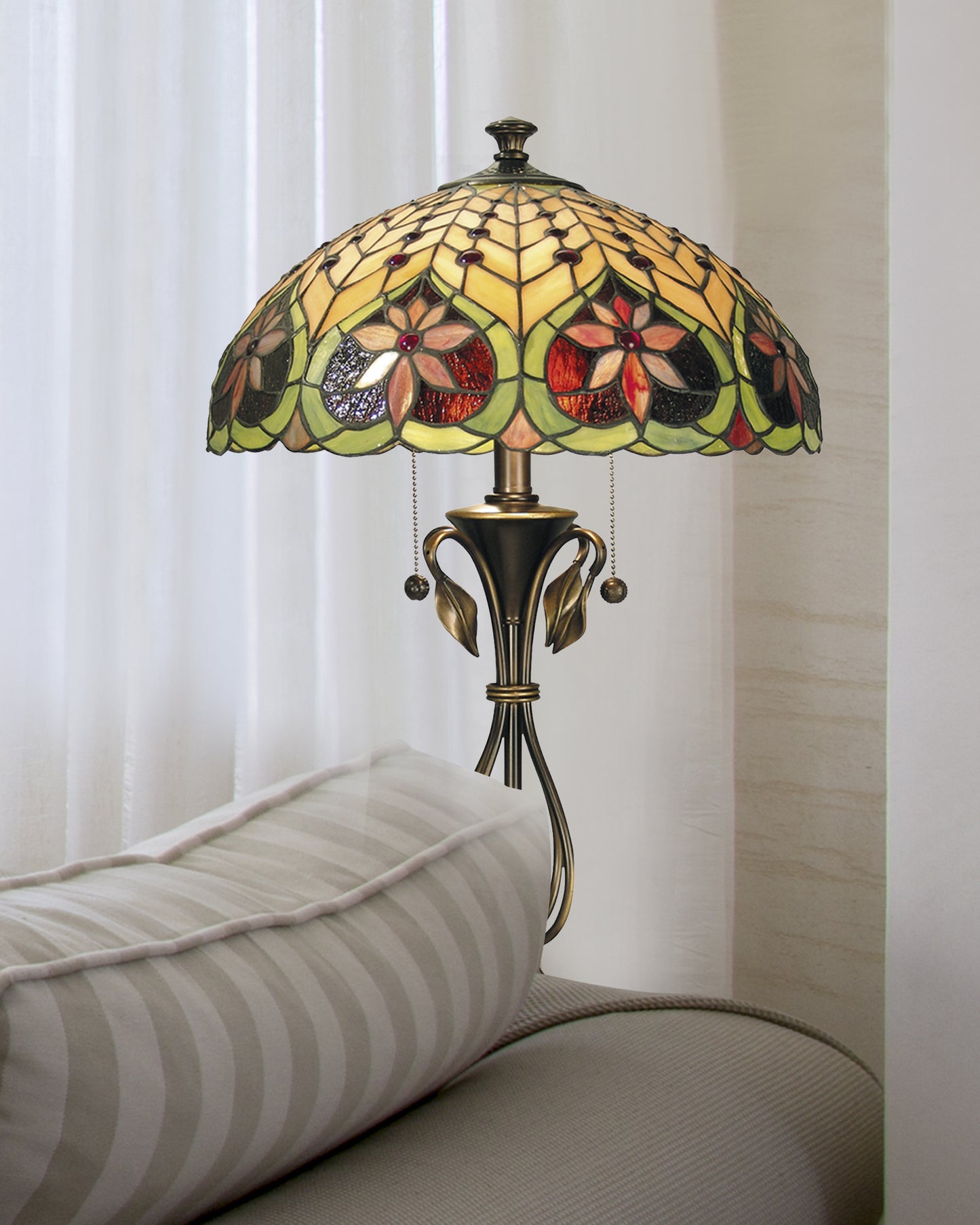 Leilani Tiffany Table Lamp