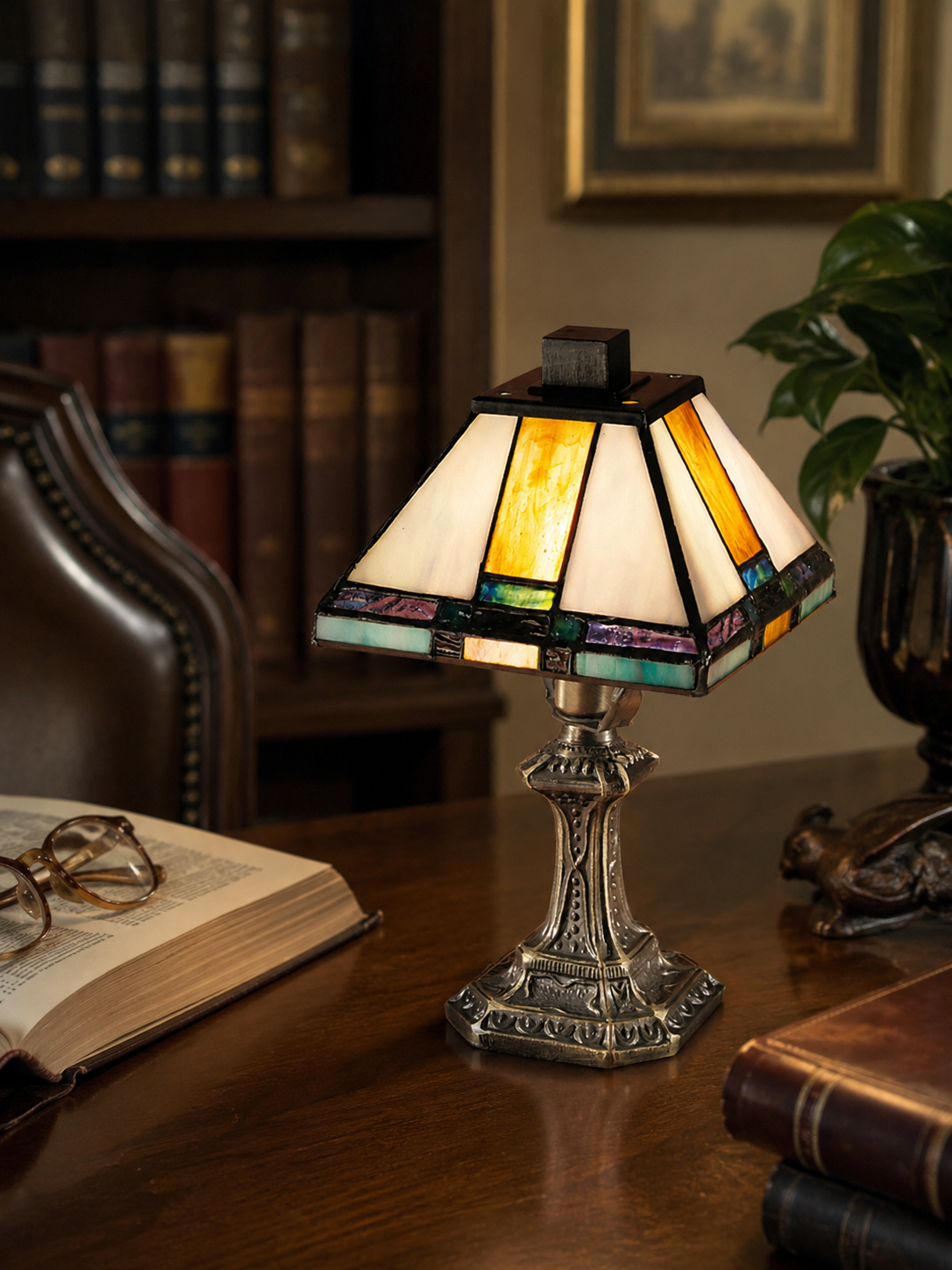 Tranquility Mission Tiffany Accent Lamp