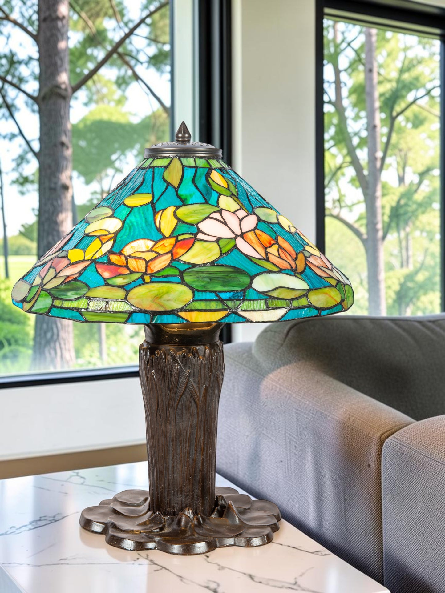 Kampton Water Lily Tiffany Table Lamp