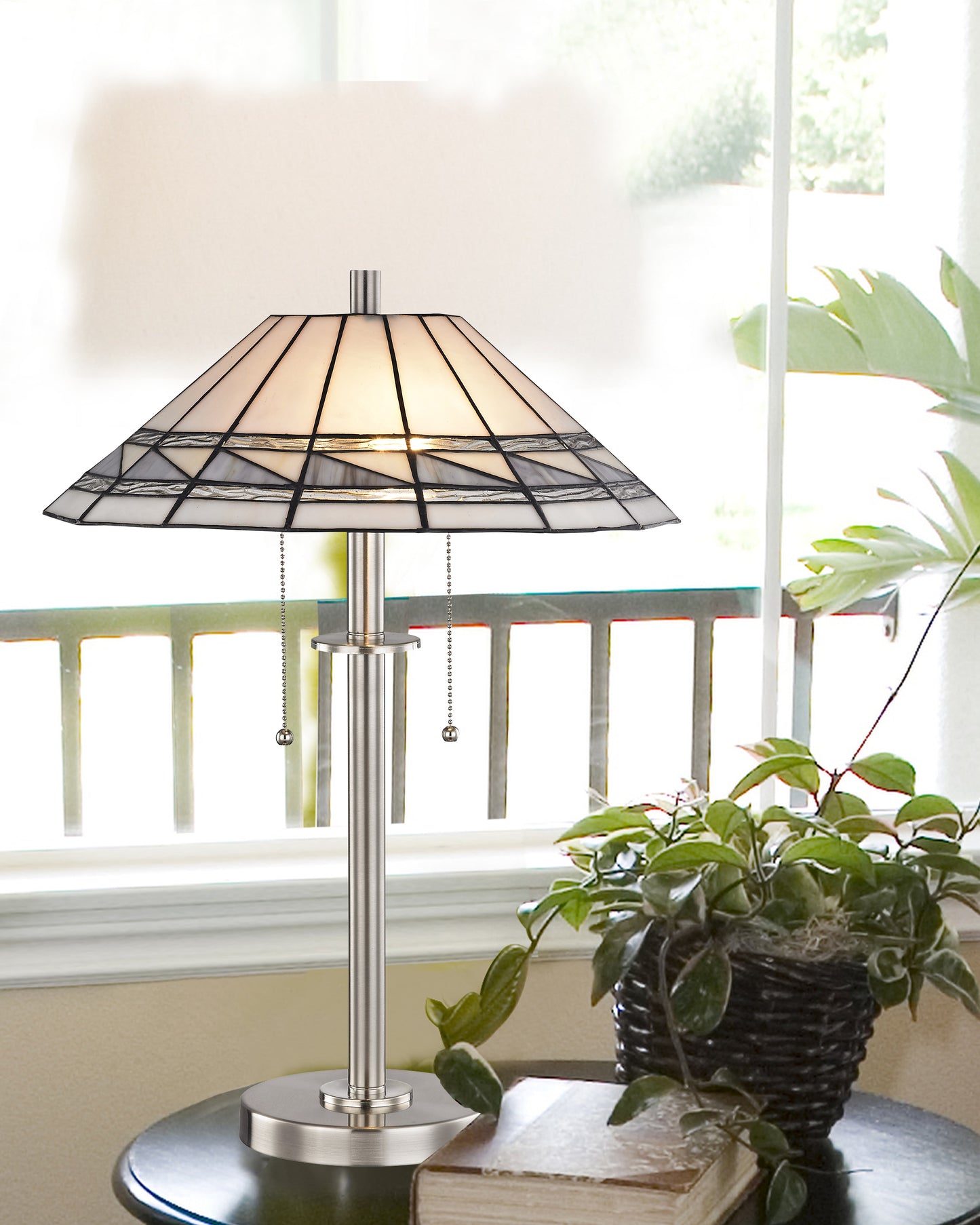 Sasha Tiffany Table Lamp