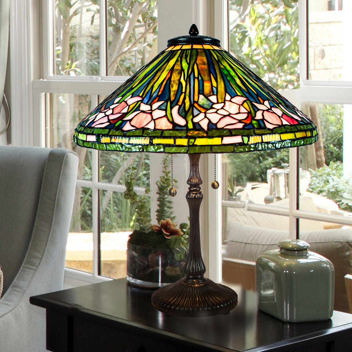 Dale Tiffany Daffodil Tiffany Table Lamp